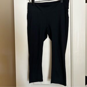 ALO YOGA 17” Inseam Black Leggings Size Small